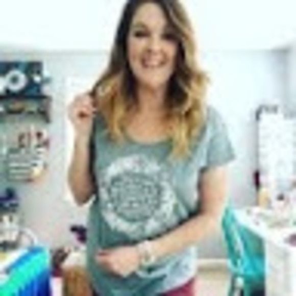 Meet your Posher, Tracy - Picture 1 of 1